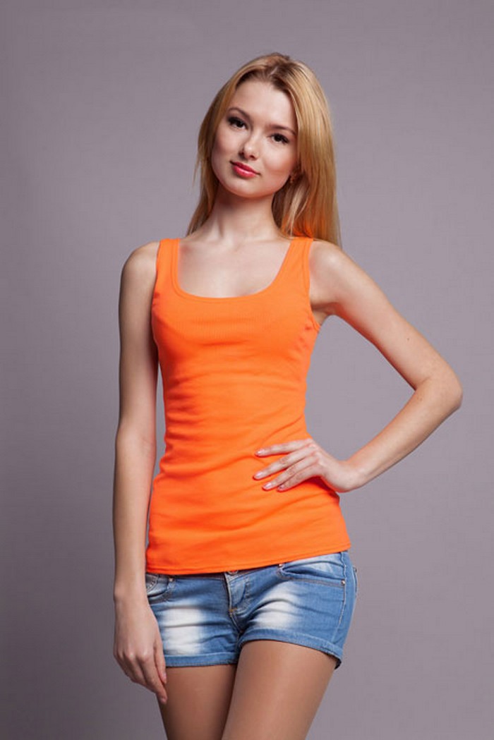 оранжевий одяг