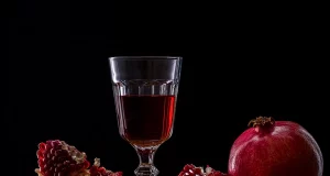 Червоне вино і гранат-новий еліксир молодості