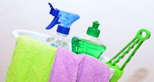 Захистіть свою шкіру від побутової хімії: поради дерматологів