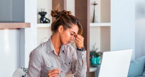 Як визначити інсульт, рак мозку та інші хвороби по головного болю?