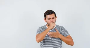 Біль у грудях при диханні: причини, діагностика та лікування