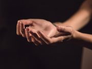 Домашня маска для рук: простий рецепт для молодої та гладкої шкіри