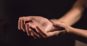 Рекомендації по домашньому догляду за руками та нігтями