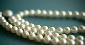 Як чистити прикраси з перлів в домашніх умовах