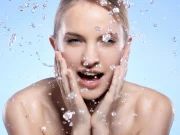 Чому стягує шкіру після вмивання?