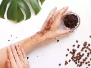 Скраб для тіла з кави – 6 рецептів для оновлення шкіри