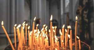 Що означає, якщо свічка згасла у храмі? Розвінчуємо забобони