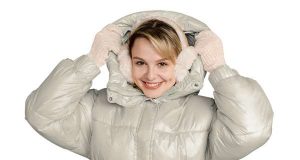 Як швидко очистити пуховик без прання: ефективний розчин та перевірені методи