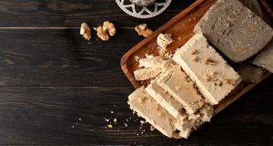 Домашня халва з насіння: смачні ласощі за 5 хвилин без цукру і хімії