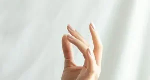 Три елегантні форми нігтів, які візуально подовжують пальці Три елегантні форми нігтів, які візуально подовжують пальці